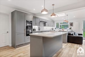 Photo 11- click for photo gallery